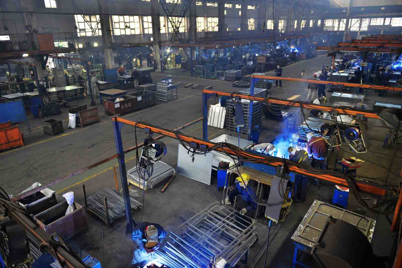 金屬托盤焊接(jiē)車(chē)間(天津麻豆文化传媒物流裝備(bèi))